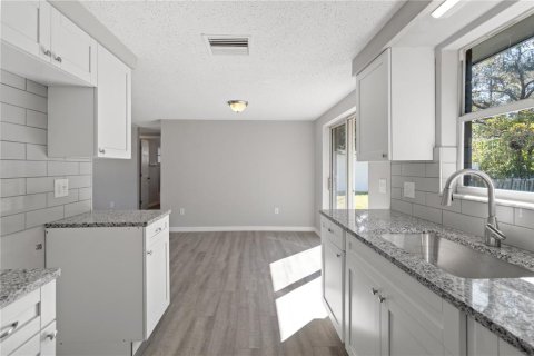 Купить виллу или дом в Гудзон, Флорида 5 комнат, 72.28м2, № 1652144 - фото 8