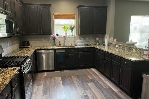 House in Apollo Beach, Florida 4 bedrooms, 265.14 sq.m. № 2157460 - photo 3
