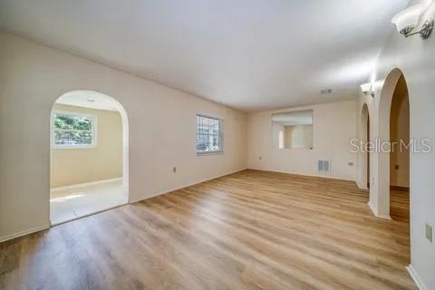 House in Seminole, Florida 4 bedrooms, 301.28 sq.m. № 1591798 - photo 6