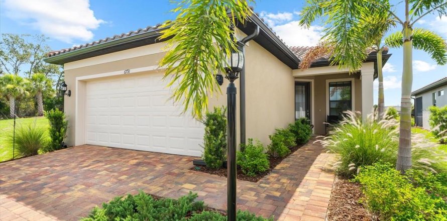 Casa en Bradenton, Florida 2 dormitorios, 130.53 m2 № 1780309