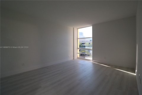 Condominio en venta en Sunny Isles Beach, Florida, 1 dormitorio, 67.35 m2 № 1764991 - foto 12