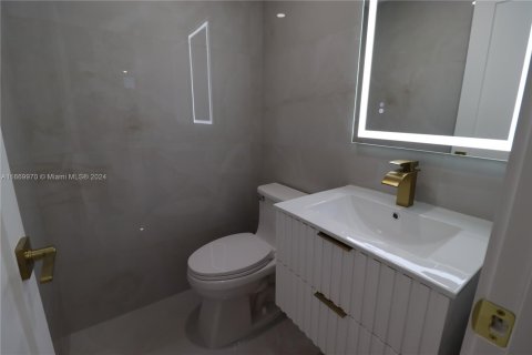 Condominio en venta en Sunny Isles Beach, Florida, 1 dormitorio, 67.35 m2 № 1764991 - foto 11