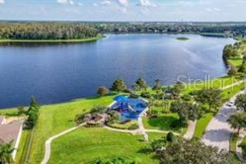 House in Orlando, Florida 4 bedrooms, 237.27 sq.m. № 1803219 - photo 4