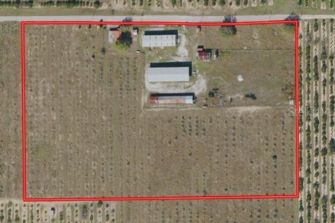 Commercial property in Frostproof, Florida 148.27 sq.m. № 1724228 - photo 1