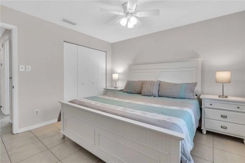 Apartment in Sarasota, Florida 2 bedrooms, 69.12 sq.m. № 1813291 - photo 13