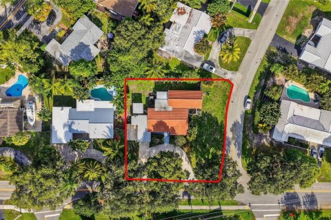 House in Lighthouse Point, Florida 3 bedrooms, 183.11 sq.m. № 1842421 - photo 2