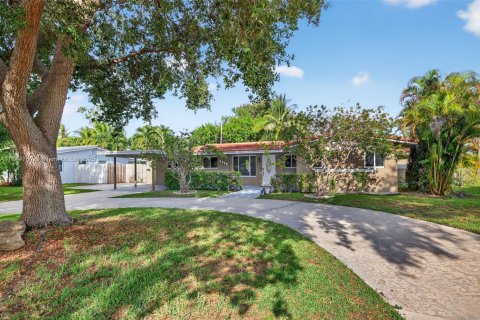 House in Lighthouse Point, Florida 3 bedrooms, 183.11 sq.m. № 1842421 - photo 4