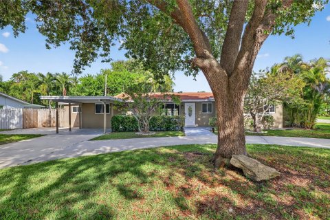 House in Lighthouse Point, Florida 3 bedrooms, 183.11 sq.m. № 1842421 - photo 6