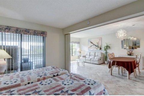 Copropriété à vendre à Pompano Beach, Floride: 2 chambres, 102.19 m2 № 2188304 - photo 14