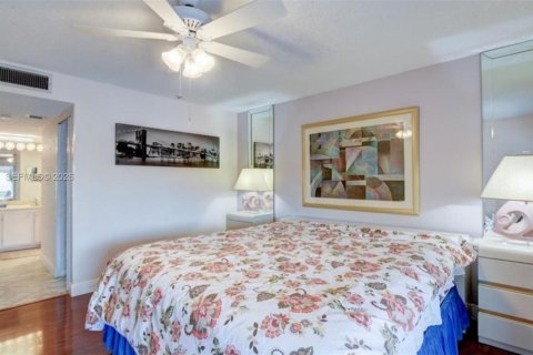 Copropriété à vendre à Pompano Beach, Floride: 2 chambres, 102.19 m2 № 2188304 - photo 20