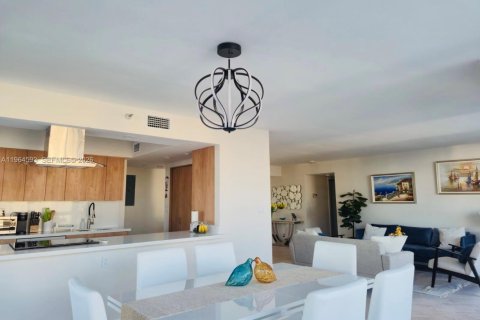 Condominio en alquiler en Aventura, Florida, 3 dormitorios, 157.38 m2 № 2026308 - foto 11