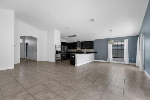 House in Kissimmee, Florida 4 bedrooms, 167.97 sq.m. № 1829091 - photo 5