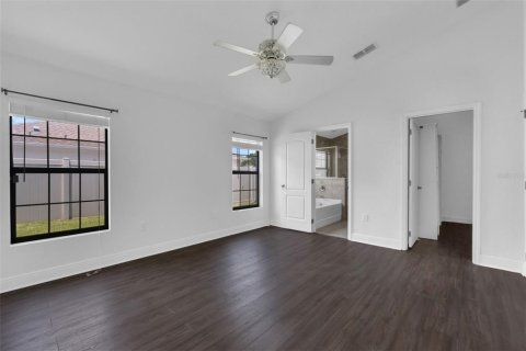 House in Kissimmee, Florida 4 bedrooms, 167.97 sq.m. № 1829091 - photo 7