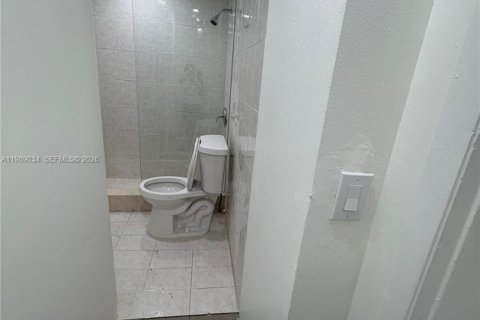 Immobilier commercial à louer à Hialeah, Floride: 1 chambre, 179.02 m2 № 2051554 - photo 4