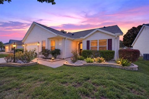 Villa ou maison à The Villages, Floride 3 chambres, 137.87 m2 № 2427048