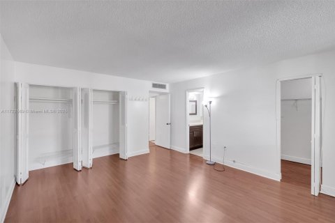 Condominio en venta en Aventura, Florida, 3 dormitorios, 123.56 m2 № 1474825 - foto 12