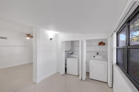 Condominio en venta en Aventura, Florida, 3 dormitorios, 123.56 m2 № 1474825 - foto 8