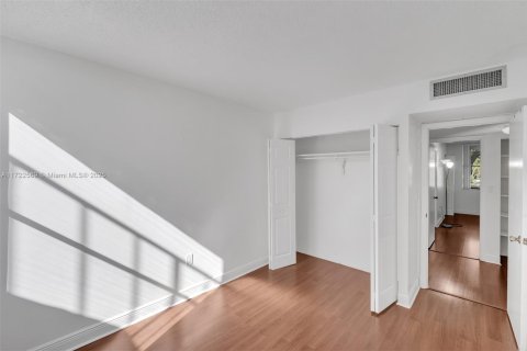 Condominio en venta en Aventura, Florida, 3 dormitorios, 123.56 m2 № 1474825 - foto 16