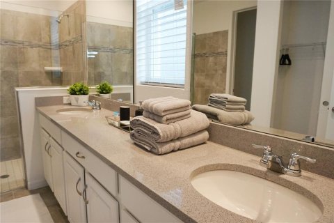 Villa ou maison à vendre à Kissimmee, Floride: 6 chambres, 277.5 m2 № 1565872 - photo 9