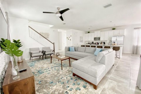 Villa ou maison à vendre à Kissimmee, Floride: 6 chambres, 277.5 m2 № 1565872 - photo 2