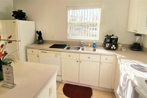 Touwnhouse à louer à Kissimmee, Floride: 4 chambres, 174.01 m2 № 1853764 - photo 11