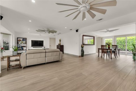 Casa en venta en Fort Lauderdale, Florida, 4 dormitorios, 206.24 m2 № 2359821 - foto 9