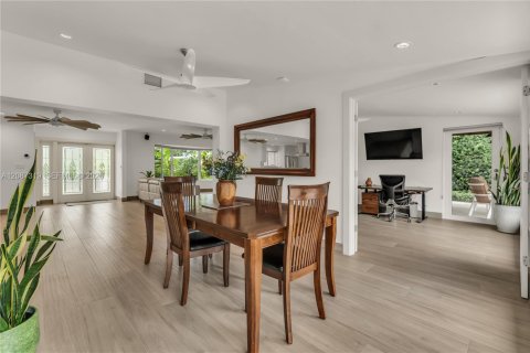 Casa en venta en Fort Lauderdale, Florida, 4 dormitorios, 206.24 m2 № 2359821 - foto 12