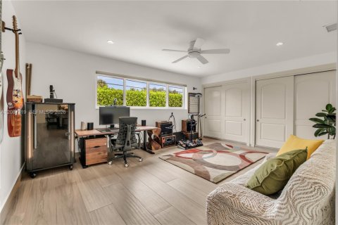 Casa en venta en Fort Lauderdale, Florida, 4 dormitorios, 206.24 m2 № 2359821 - foto 18