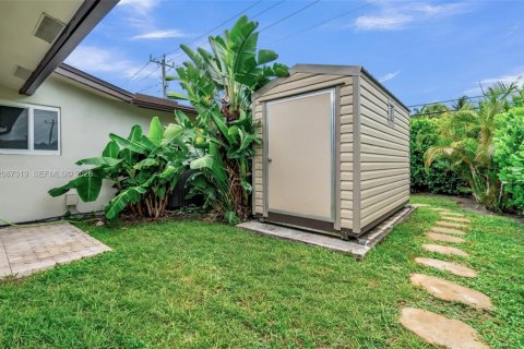 Casa en venta en Fort Lauderdale, Florida, 4 dormitorios, 206.24 m2 № 2359821 - foto 25
