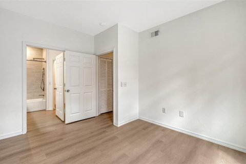 Copropriété à vendre à Sarasota, Floride: 2 chambres, 103.31 m2 № 2151238 - photo 30