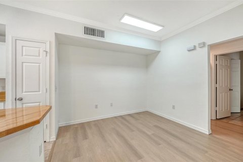 Copropriété à vendre à Sarasota, Floride: 2 chambres, 103.31 m2 № 2151238 - photo 12