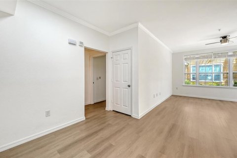 Copropriété à vendre à Sarasota, Floride: 2 chambres, 103.31 m2 № 2151238 - photo 11