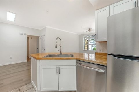 Copropriété à vendre à Sarasota, Floride: 2 chambres, 103.31 m2 № 2151238 - photo 18