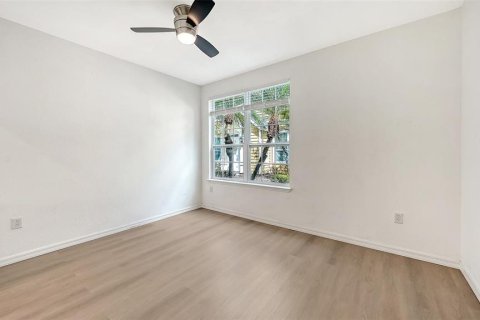 Copropriété à vendre à Sarasota, Floride: 2 chambres, 103.31 m2 № 2151238 - photo 19