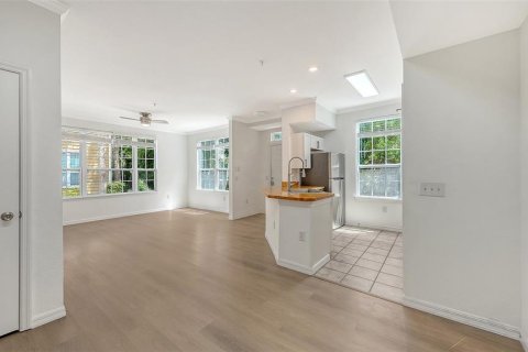 Copropriété à vendre à Sarasota, Floride: 2 chambres, 103.31 m2 № 2151238 - photo 10