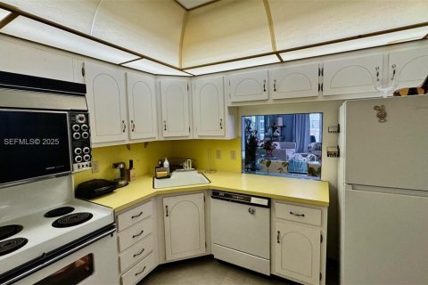 Condominio en alquiler en Hallandale Beach, Florida, 1 dormitorio, 120.77 m2 № 1992784 - foto 20