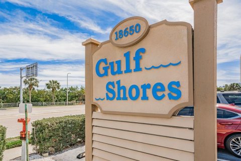 Condo in Indian Shores, Florida, 2 bedrooms  № 1686589 - photo 16