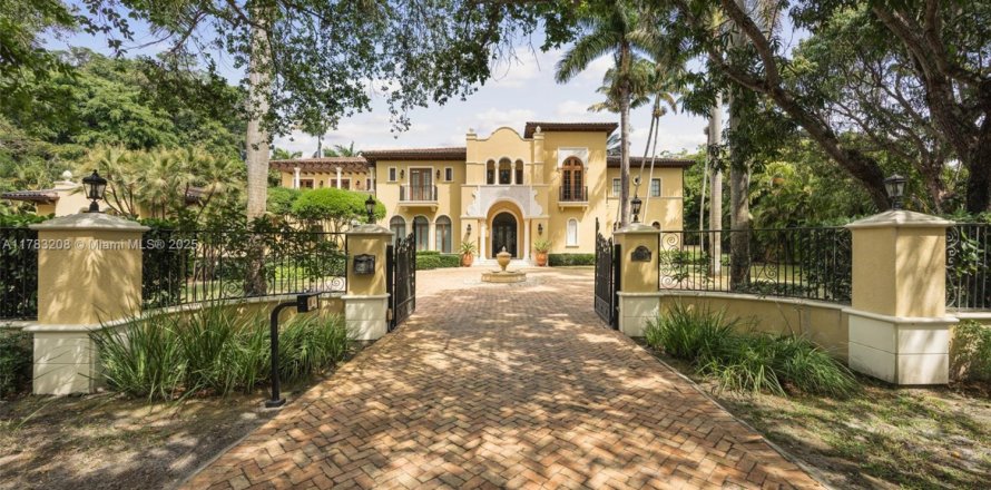 Casa en Pinecrest, Florida 6 dormitorios, 616.03 m2 № 1705045