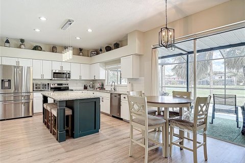 Casa en venta en Tampa, Florida, 4 dormitorios, 299.05 m2 № 1746356 - foto 25