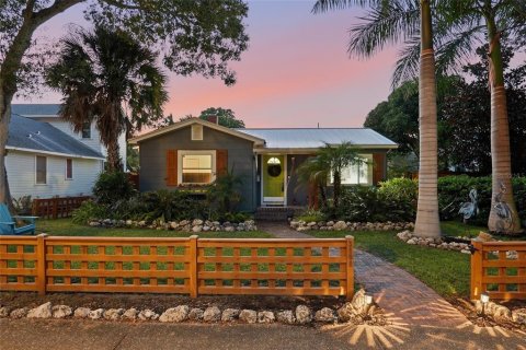 Villa ou maison à vendre à Saint Petersburg, Floride: 3 chambres, 106.84 m2 № 2420375 - photo 2
