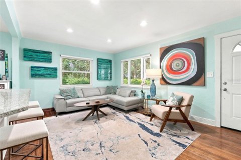 Villa ou maison à vendre à Saint Petersburg, Floride: 3 chambres, 106.84 m2 № 2420375 - photo 8