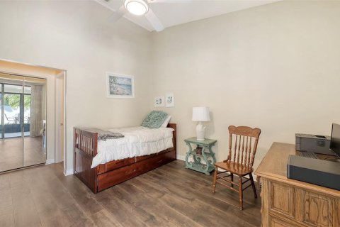 Condo in Bradenton, Florida, 2 bedrooms № 2232213 - photo 23