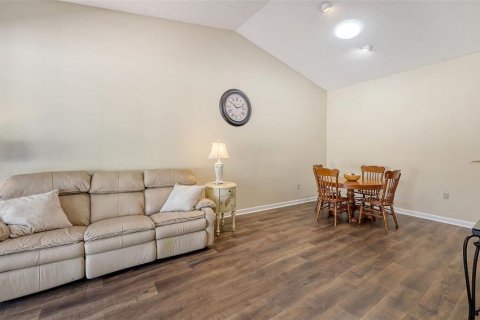 Condo in Bradenton, Florida, 2 bedrooms № 2232213 - photo 18