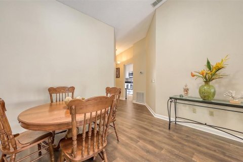 Condo in Bradenton, Florida, 2 bedrooms № 2232213 - photo 9