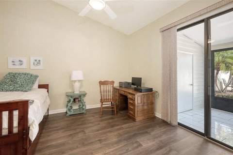 Condo in Bradenton, Florida, 2 bedrooms № 2232213 - photo 22