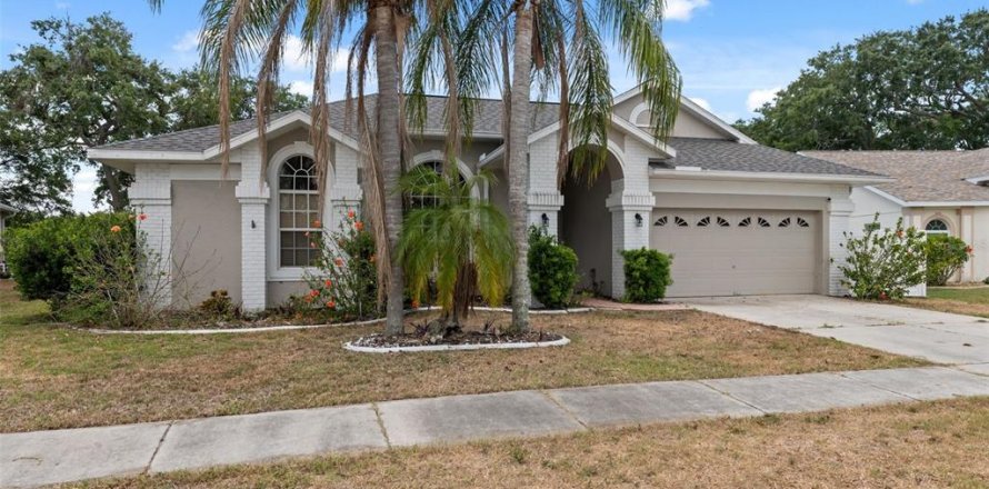 Casa en Hudson, Florida 5 dormitorios, 207.92 m2 № 1675902