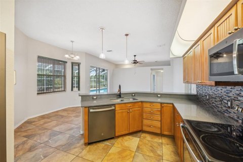 Casa en venta en Hudson, Florida, 5 dormitorios, 207.92 m2 № 1675902 - foto 18