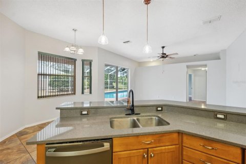 Casa en venta en Hudson, Florida, 5 dormitorios, 207.92 m2 № 1675902 - foto 17