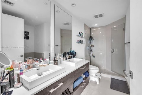 Copropriété à vendre à Miami, Floride: 2 chambres, 95.32 m2 № 1973548 - photo 17