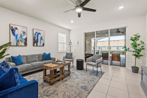 Villa ou maison à vendre à Davenport, Floride: 7 chambres, 304.91 m2 № 2222724 - photo 3